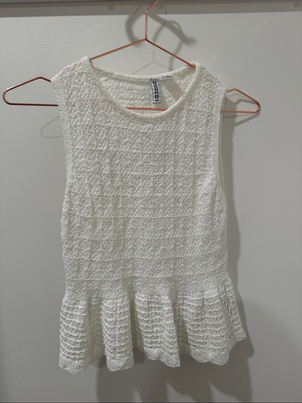H&M Cream Textured Sleeveless Peplum Top